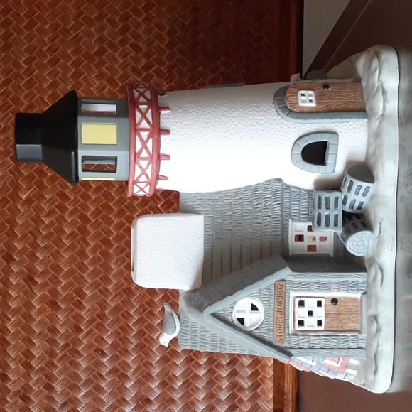 PartyLite Other - 👉*VINTAGE* PARTYLITE STONEY HARBOR LIGHTHOUSE TEALIGHT HOUSE ~EXCELLENT COND!